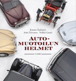 Automuotoilun helmet