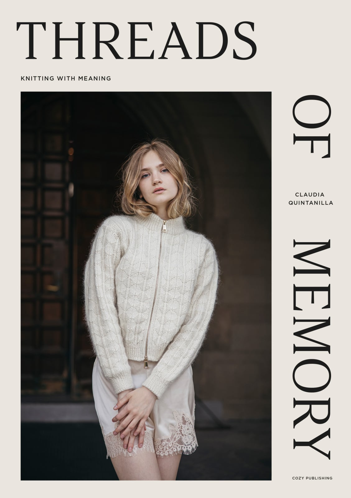 Threads of memory : knitting with meaning Suomen vanhin kirjakauppa - Vuodesta 1899