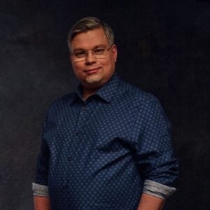 Kirjailija Tommi Kinnunen